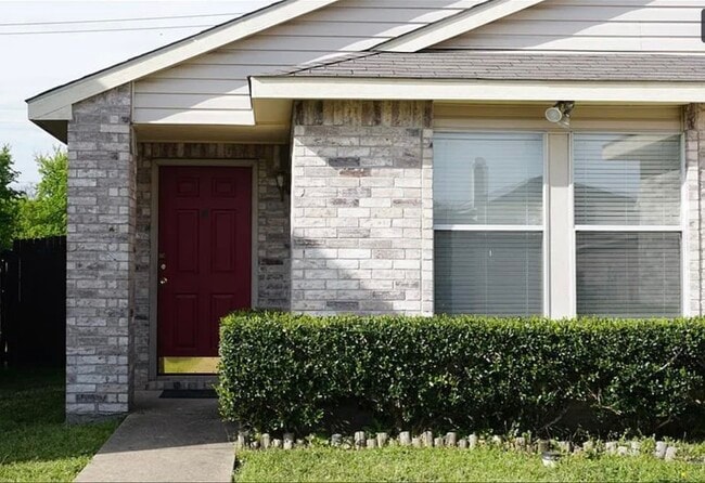 Building Photo - 2917 Meadowlark Dr