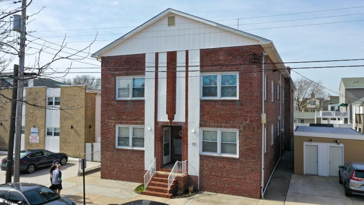 16 N Sacramento Ave Unit 10, Ventnor City, NJ 08406 Room for Rent in