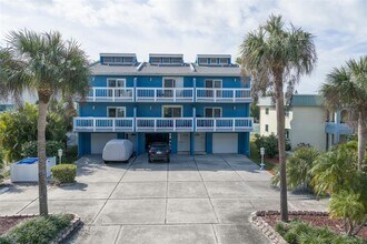 Building Photo - 11820 Capri Cir S