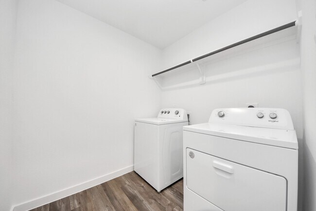 Foto del edificio - 8614 Shumard Oak Dr