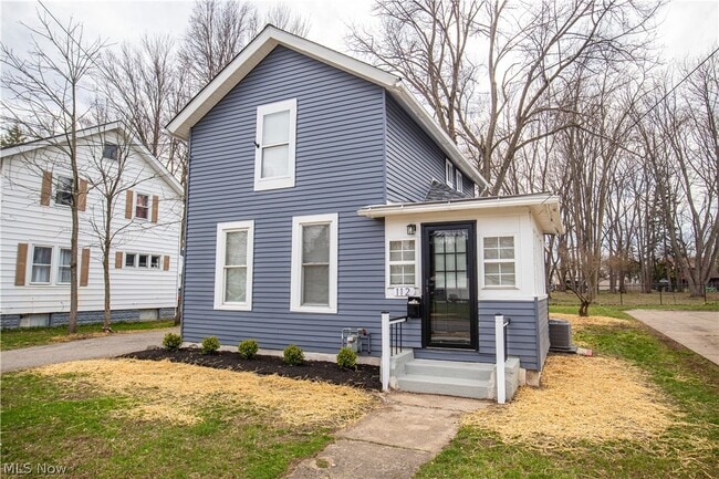 Building Photo - 112 Chestnut St