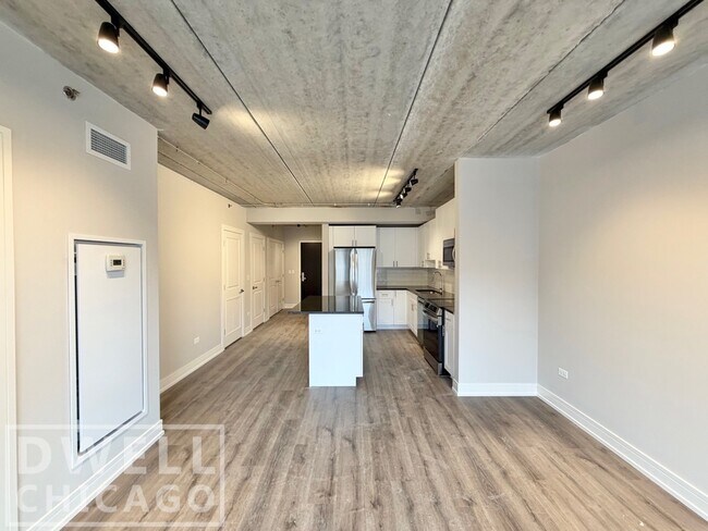 Foto del edificio - 938 W Carmen Ave
