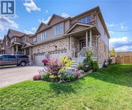 Building Photo - 453 Avens St