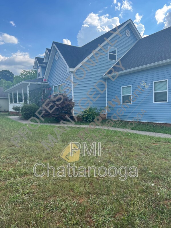 Foto del edificio - 97 Spring Valley Ln
