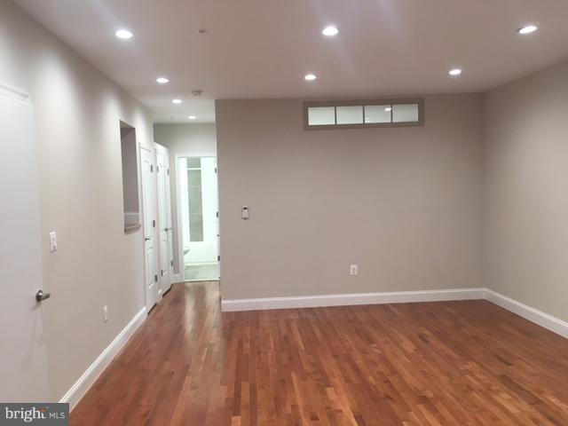 Foto del edificio - 1626 R St SE