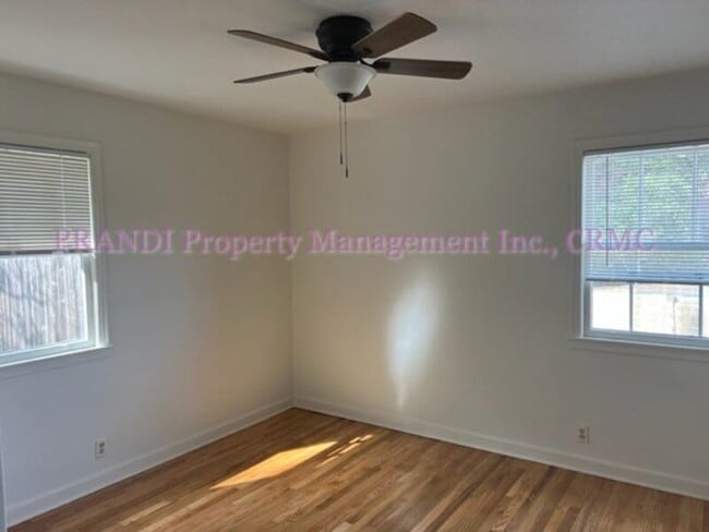 Building Photo - 1131 Magnolia Ave