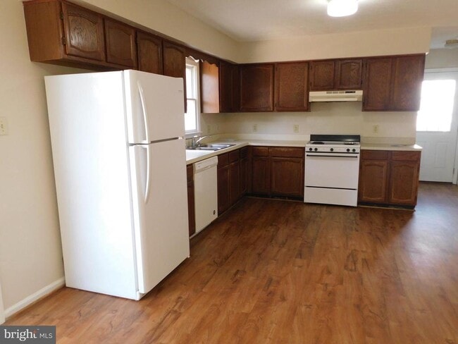 Building Photo - 106 Astoria Ct