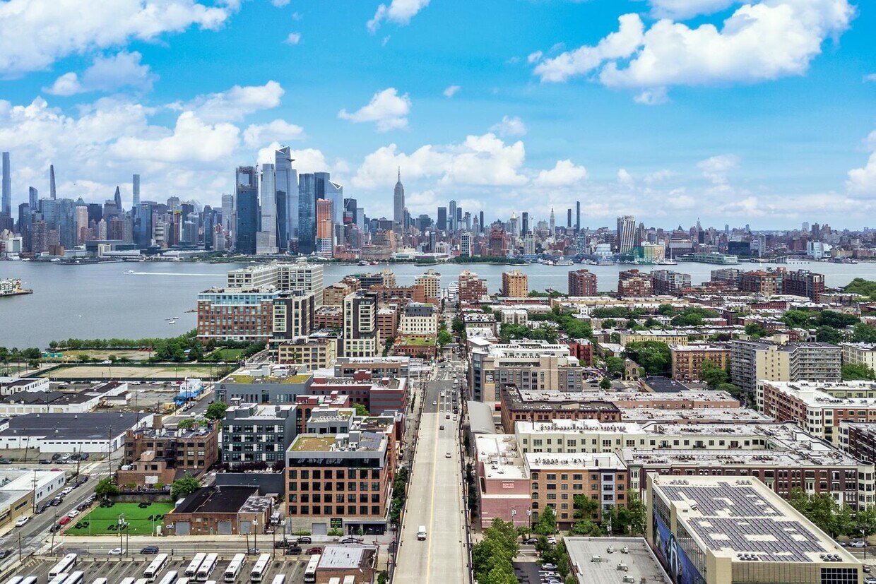 Foto principal - 102 Hudson St