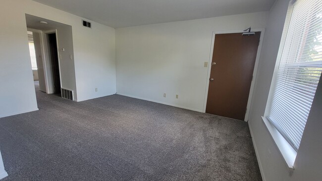 Building Photo - 4206 Billtown Rd