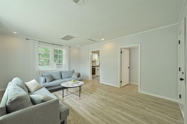 Foto del edificio - 3609 NW 13th St
