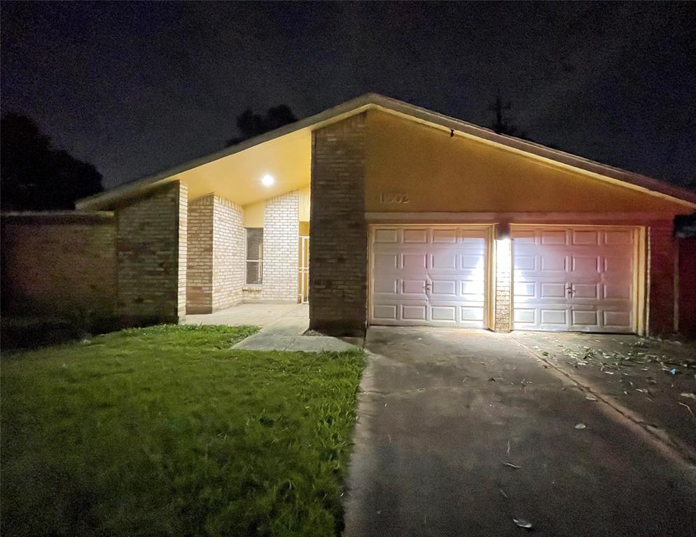 Foto principal - 11602 Crystalwood Dr