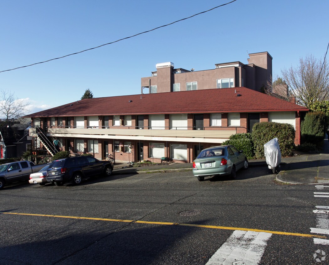 Primary Photo - 2601 Eastlake Ave E