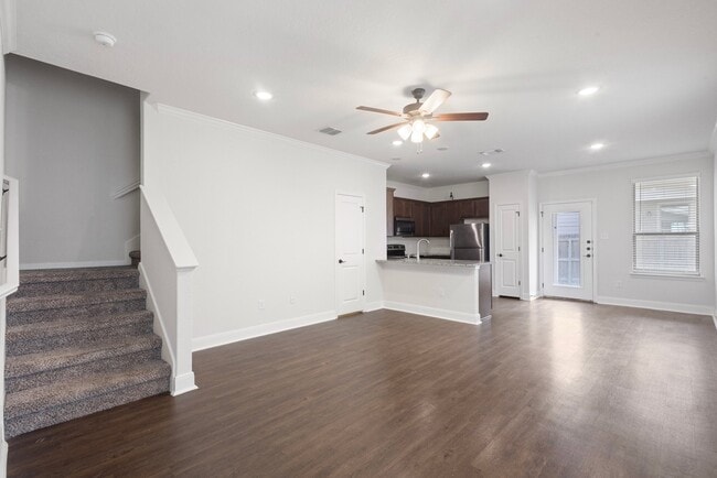 Photo - 10303 Candlewood Wy Apartment