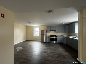 Building Photo - 69 Adeline St