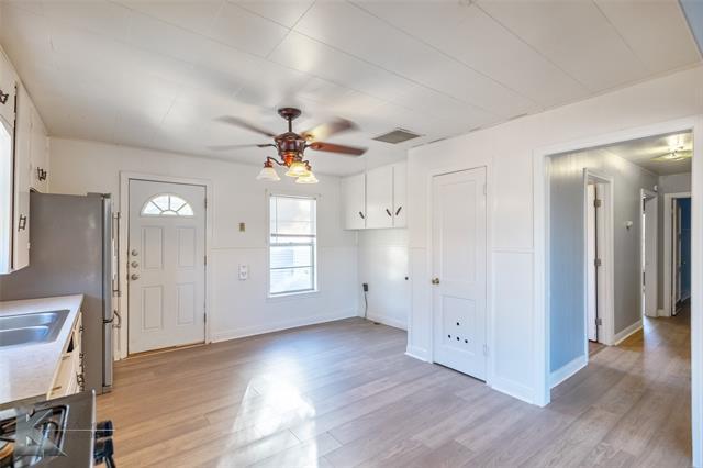 Foto del edificio - 301 S Mockingbird Ln