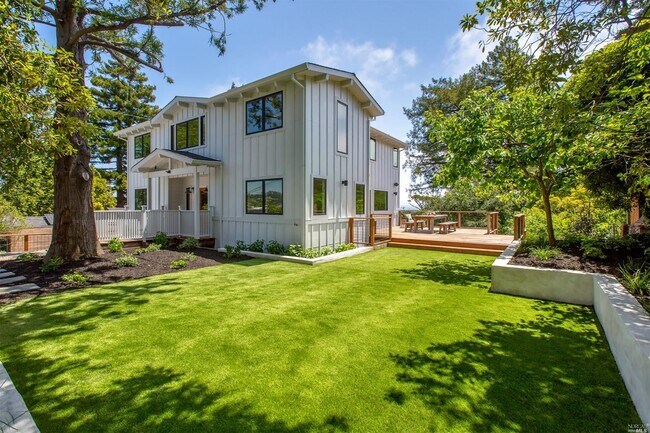 Building Photo - 115 Highland Ln