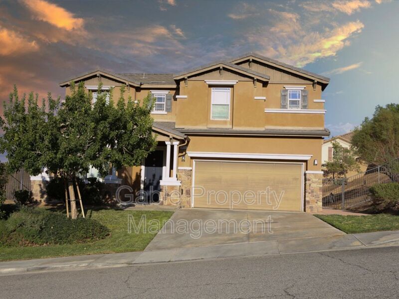 Primary Photo - 38556 Persian Way