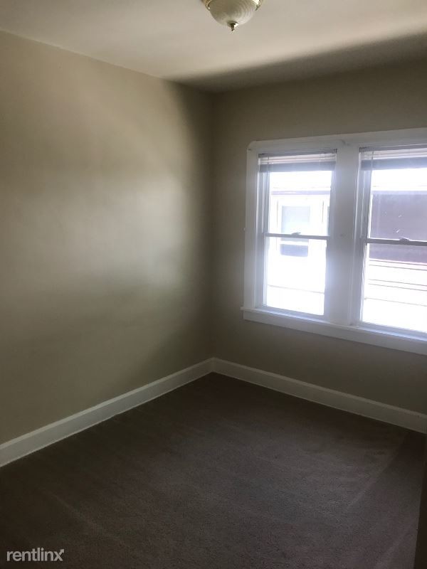 Foto del edificio - 3 br, 1 bath House - 2121 Mars Ave 2 Unit 2