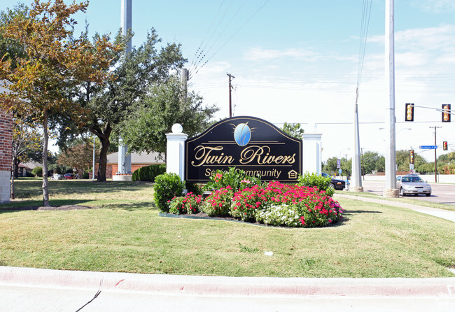 Foto del edificio - Twin Rivers Senior Living