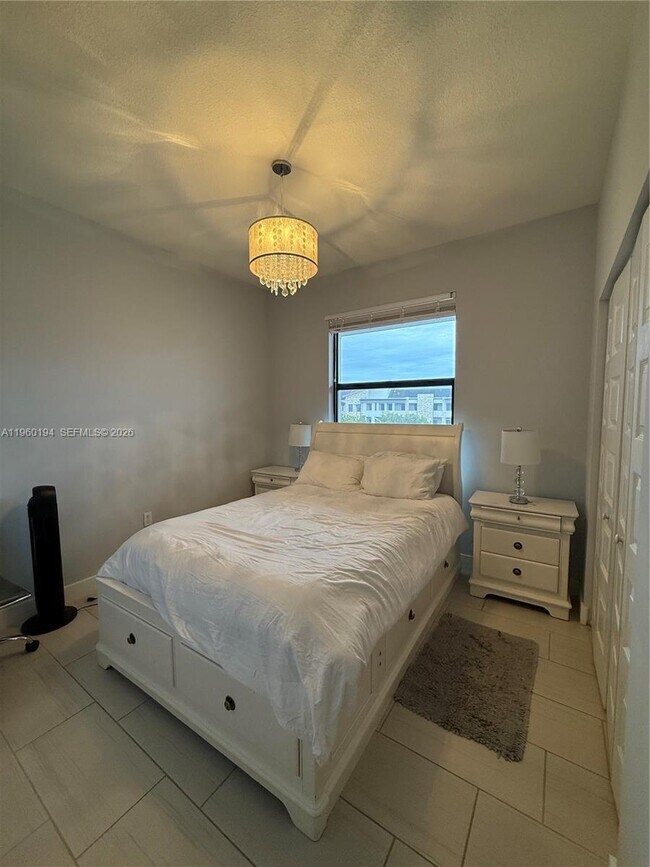 Foto del edificio - 7815 NW 104th Ave