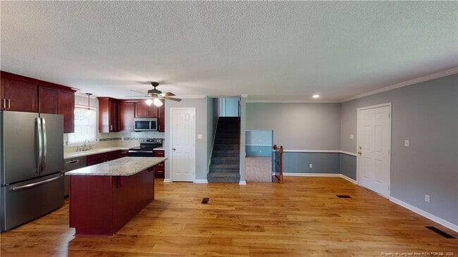 Building Photo - 529 Lennox Dr
