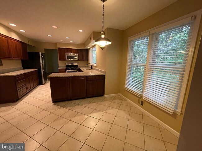Foto del edificio - 8112 Paisley Pl