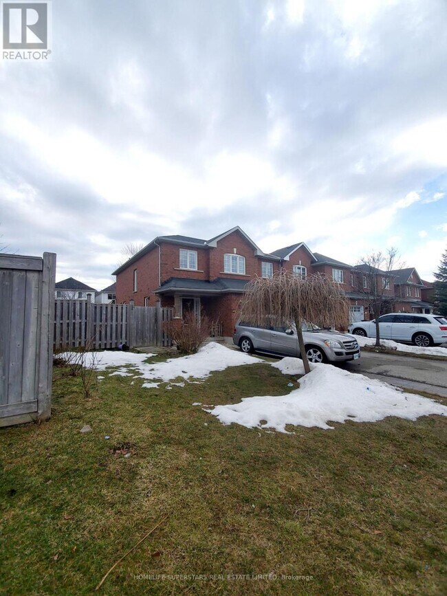 Photo du bâtiment - 6096 Windfleet Cres