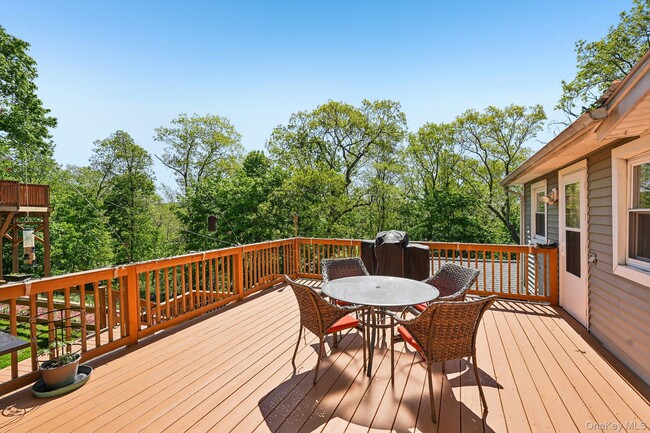 Building Photo - 59 Deer Trail S