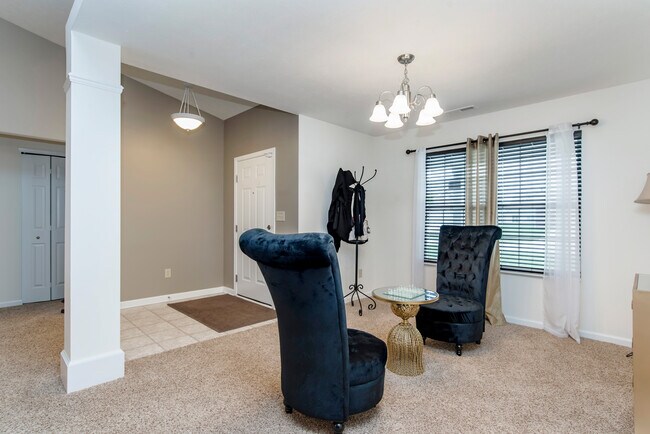 Building Photo - 872 Cherry Tree Ln