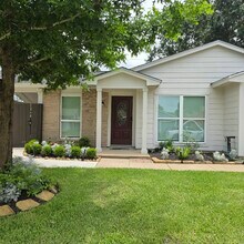 Building Photo - 24131 4 Sixes Ln
