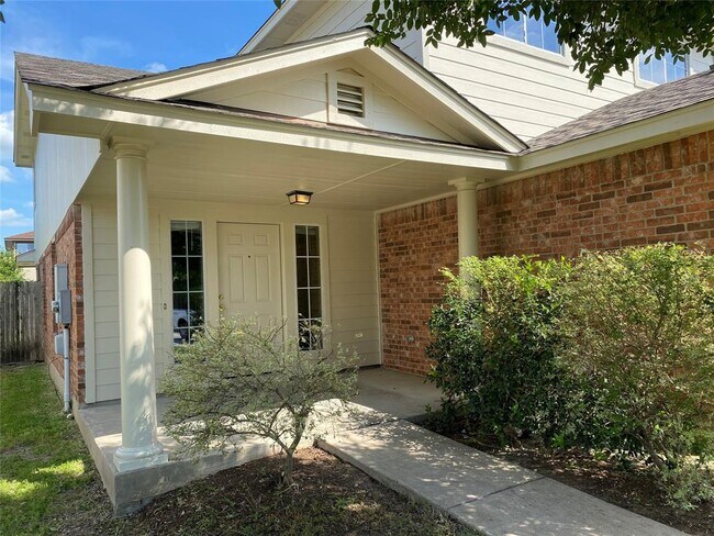 Building Photo - 13601 Lyndon B Johnson St