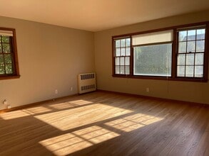 Building Photo - 311 S Batavia Ave