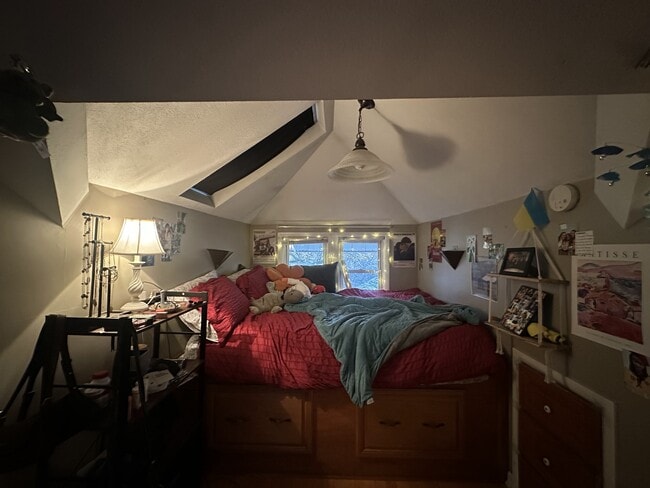 Building Photo - 543 Clarendon St