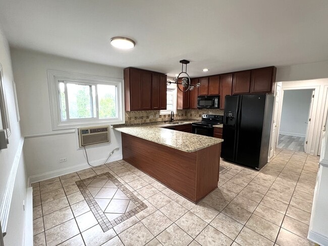 Building Photo - 6842 W Lode Dr
