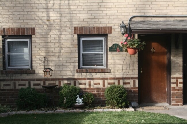 Building Photo - 57 Sherman St