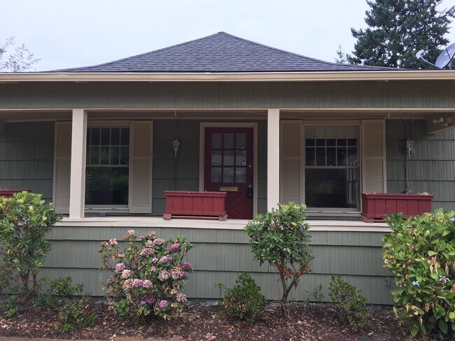 Building Photo - 4837 SE 60th Ave