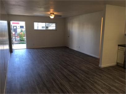 Building Photo - 500 E Montebello Ave