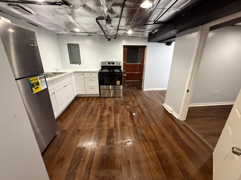 Building Photo - 1114 N Karlov Ave