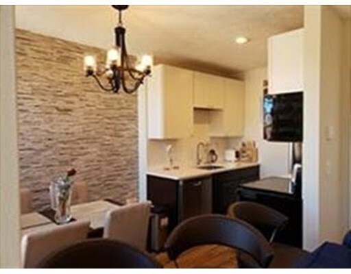 Foto del edificio - 1 Cypress Rd