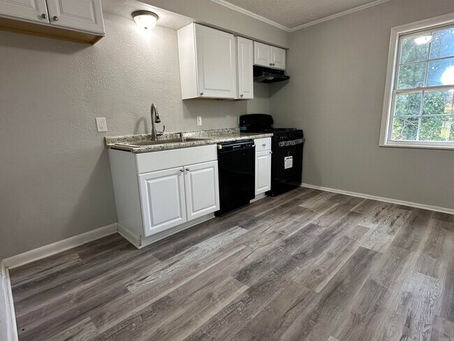 Foto del edificio - 33 Clifton Dr