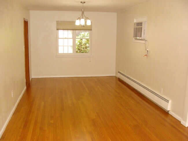 Foto del edificio - 407 Lowell Ave