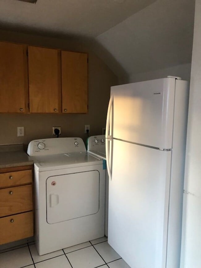 Foto del edificio - Kennicott Ave