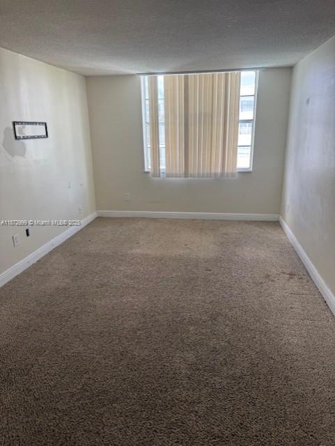 Foto del edificio - 492 NW 165th St