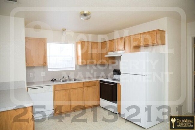 Building Photo - 4408 Jeff Scott Unit A Killeen 76549