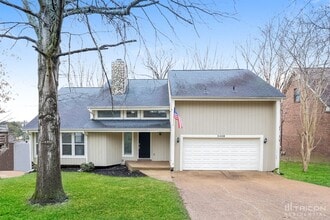 Building Photo - 2408 Ravine Dr
