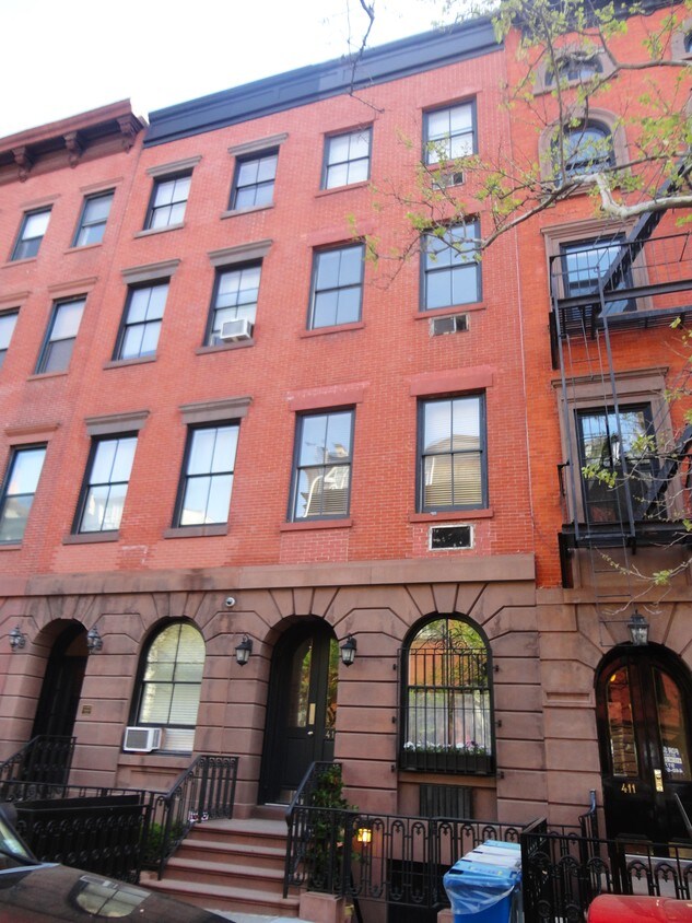 Primary Photo - 413 W 22nd St