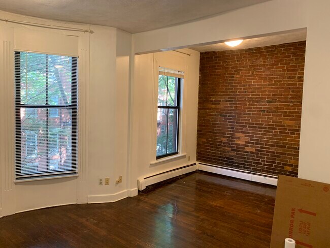 Building Photo - 41 E Springfield St