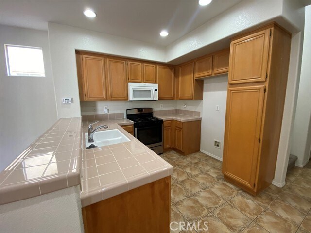 Foto del edificio - 12707 Conifer Ave
