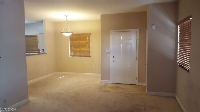 Building Photo - 5250 S Rainbow Blvd
