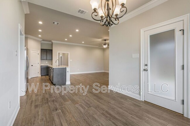Foto del edificio - 612 Claiborne Trails Dr